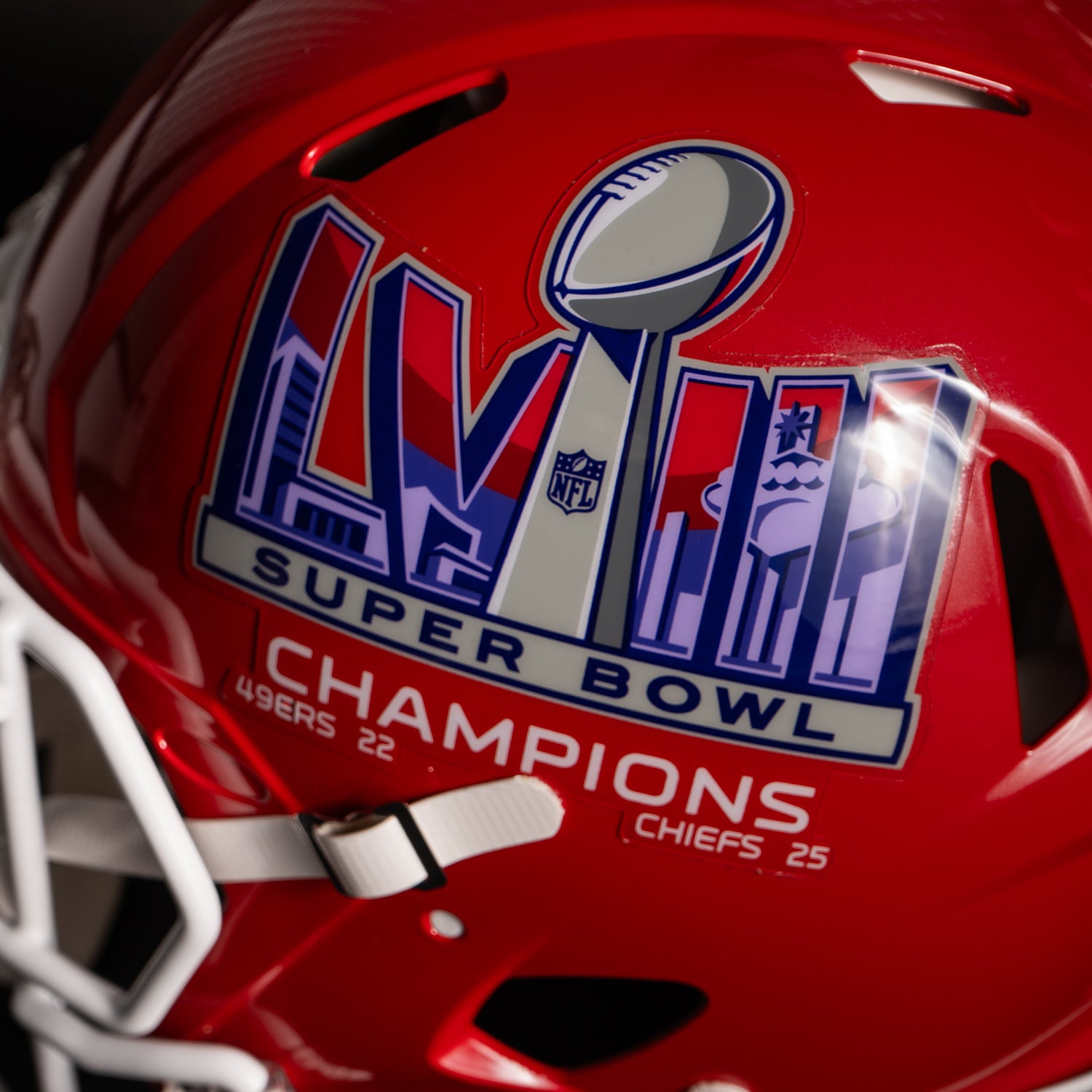 Casco Firmado Patrick Mahomes and Andy Reid - Kansas City Chiefs